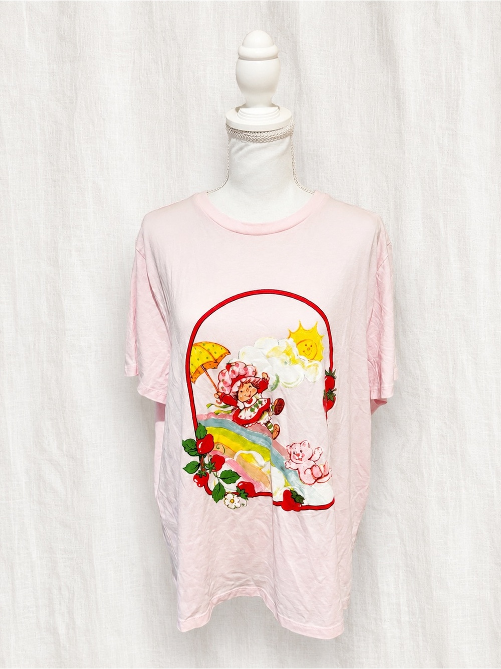 Strawberry Shortcake Pink Graphic T-Shirt Women’s Large Cottagecore Y2K